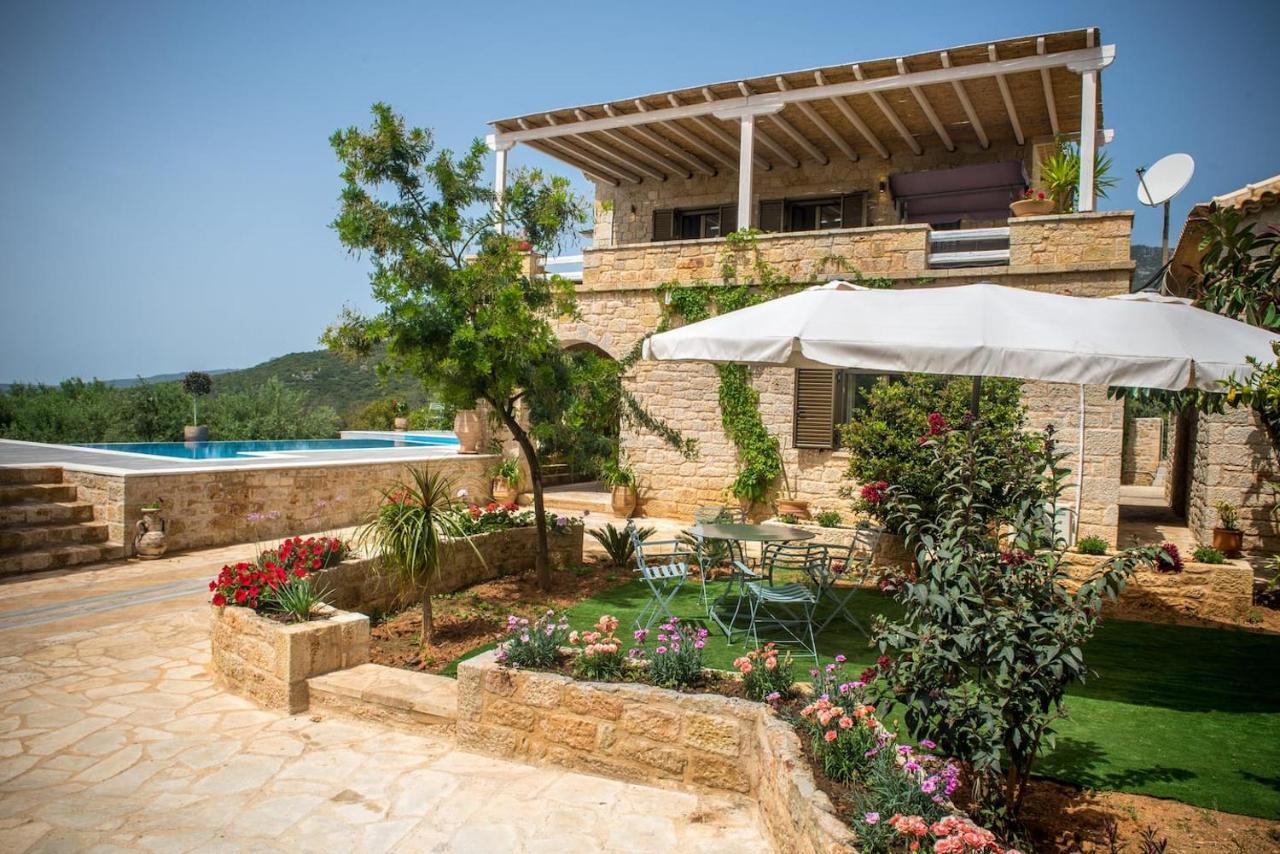 Magnificent, Authentic Private Villa And The Guest House Kardhamili Buitenkant foto