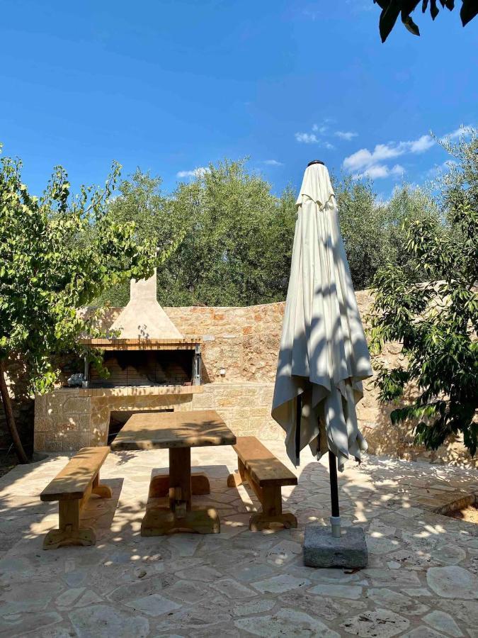 Magnificent, Authentic Private Villa And The Guest House Kardhamili Buitenkant foto