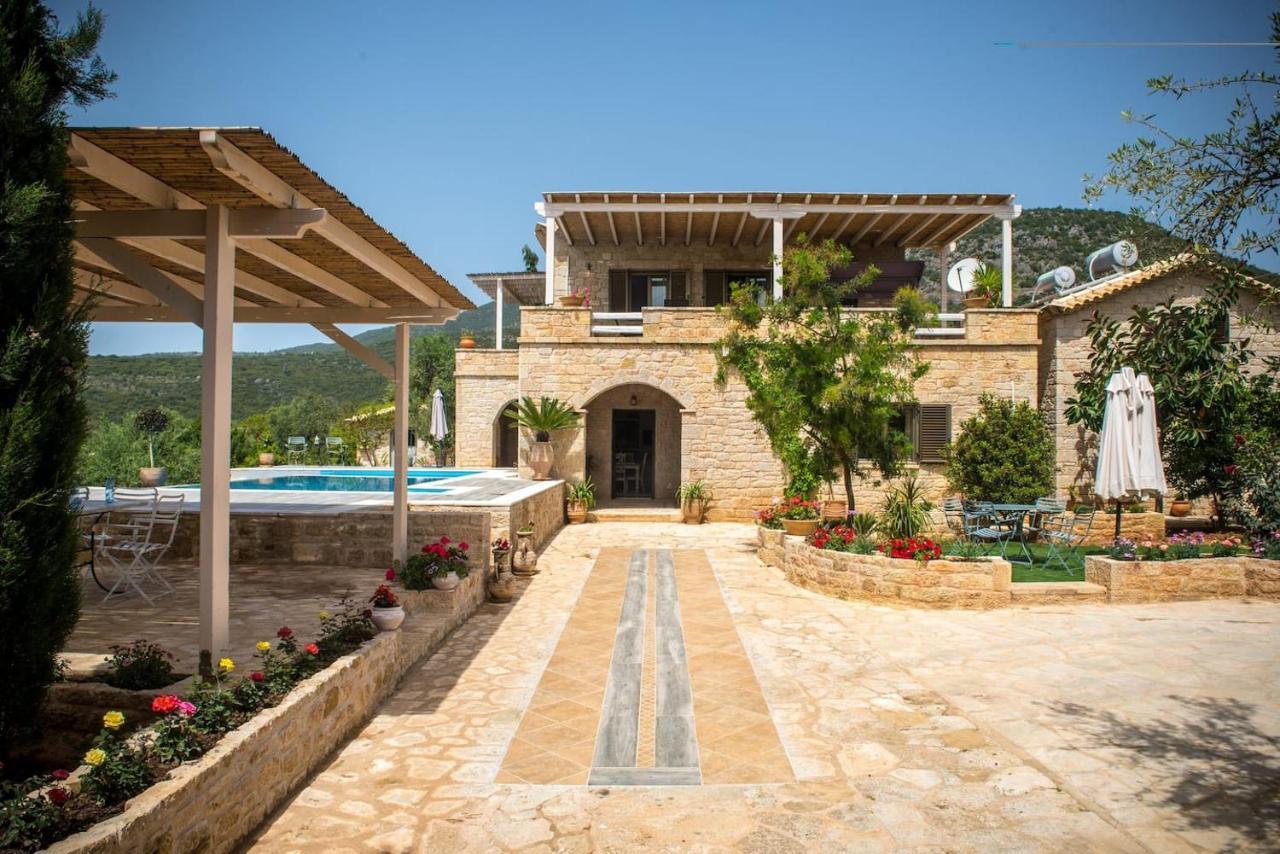 Magnificent, Authentic Private Villa And The Guest House Kardhamili Buitenkant foto