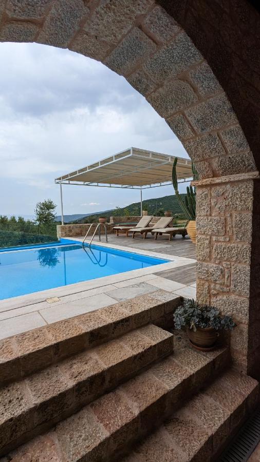 Magnificent, Authentic Private Villa And The Guest House Kardhamili Buitenkant foto