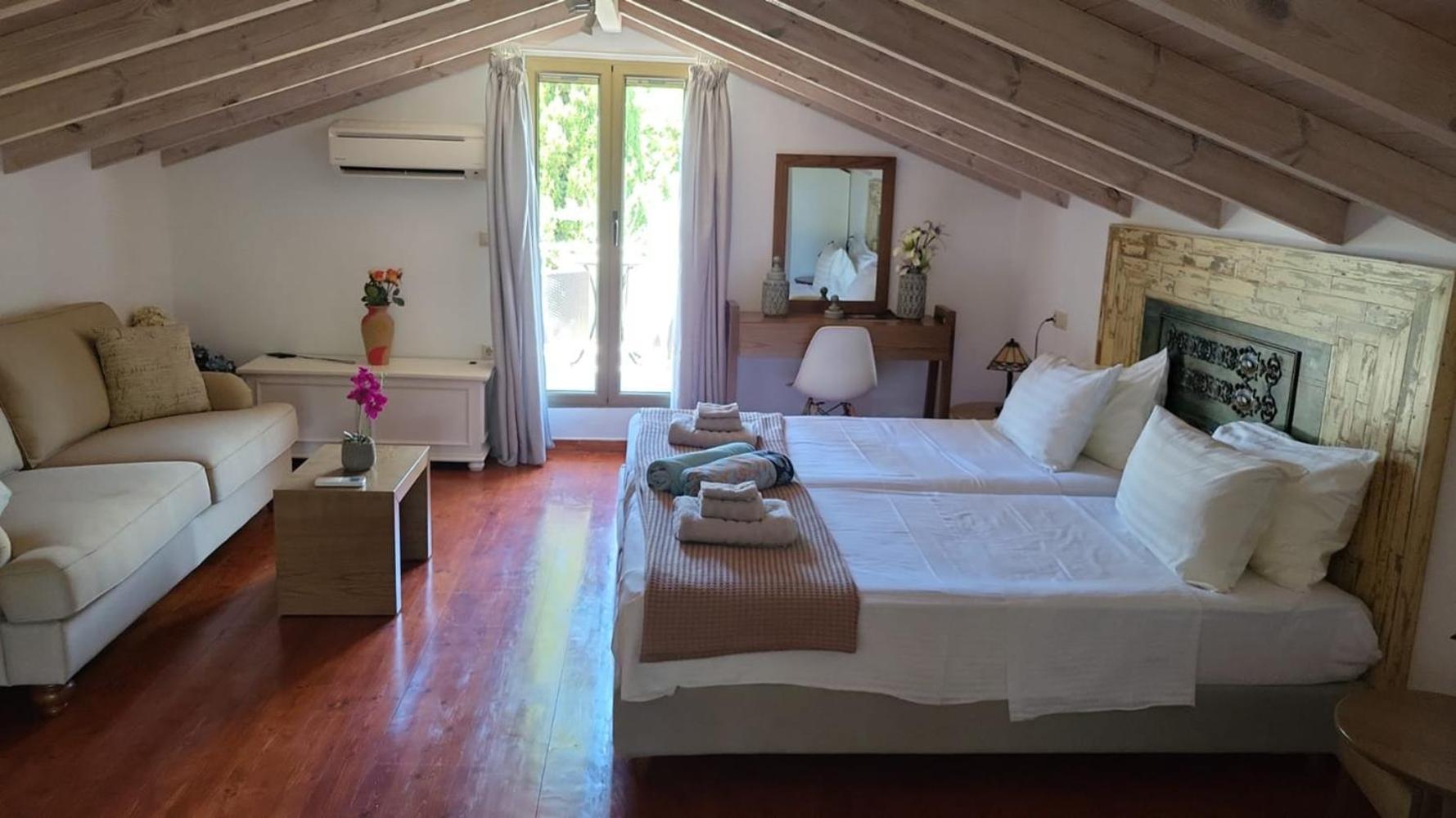 Magnificent, Authentic Private Villa And The Guest House Kardhamili Buitenkant foto