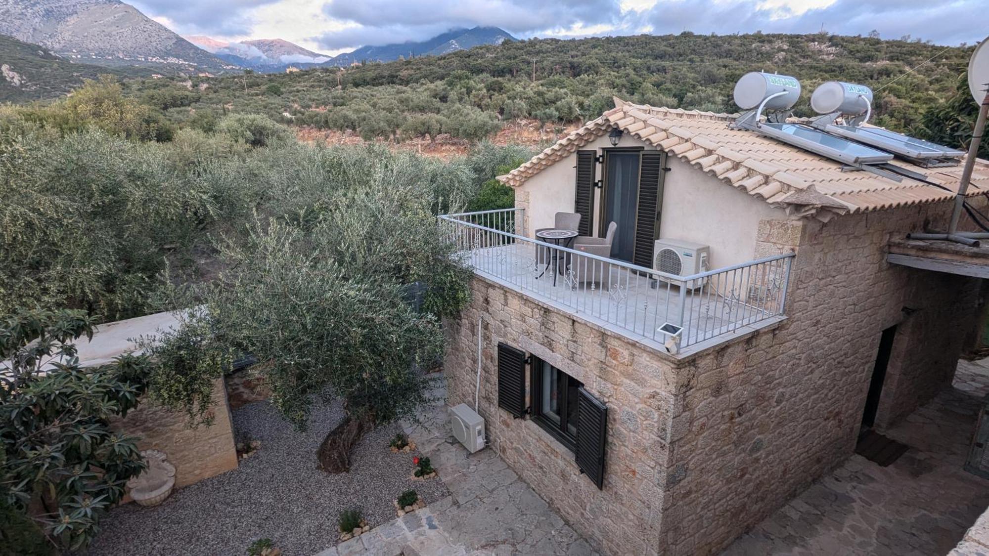 Magnificent, Authentic Private Villa And The Guest House Kardhamili Buitenkant foto
